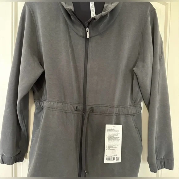 Lululemon Cinch-Waist Softstreme Jacket (Graphite Grey, 8) - Picture 2 of 10